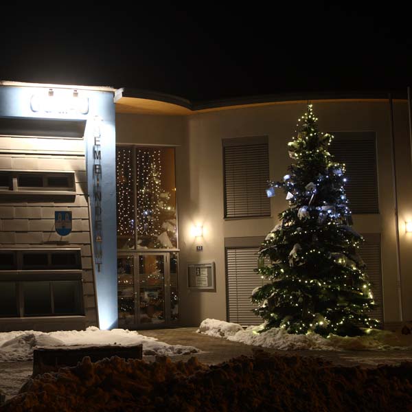 Read more about the article FROHE WEIHNACHTEN